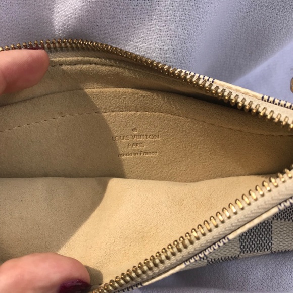 Louis Vuitton Damier Azur Pochette Milla MM - Picture 10 of 10